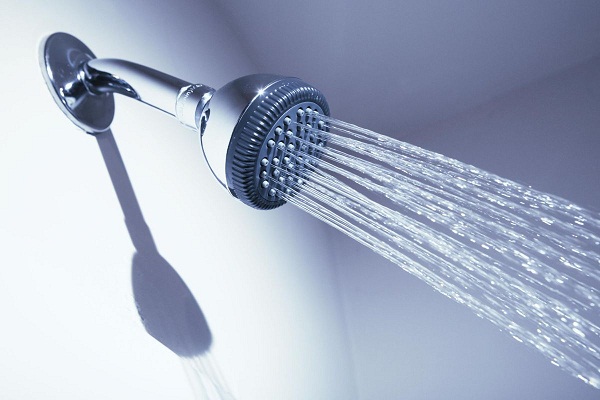 cara-membersihkan-shower-dengan-mudah-dan-efektif